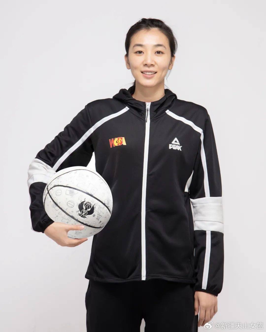 新疆女篮官宣：签下前国手赵爽以及两名外援