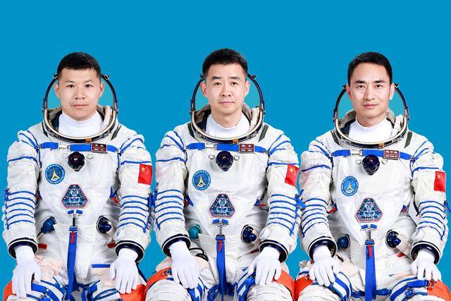 神二十乘组明天启程 有俩河南老乡