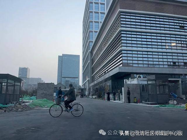 官宣！通州区人民政府机关搬迁至通州发展大厦！即日起正式在新址办公——