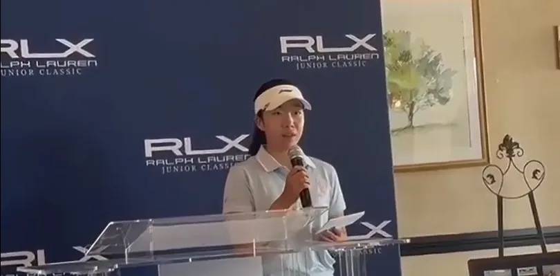 刘国梁女儿刘宇婕夺高尔夫国际大赛冠军，赛后致谢父母
