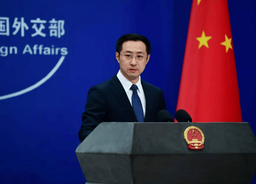 高市早苗知道事情闹大了,3天后又火速改口,中国这次不再客气了