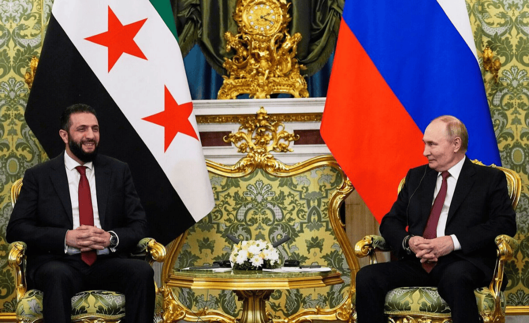 朱拉尼送特朗普见面礼,邀请美军进驻叙利亚,不想普京一家独大,叙利亚能否左右逢源?