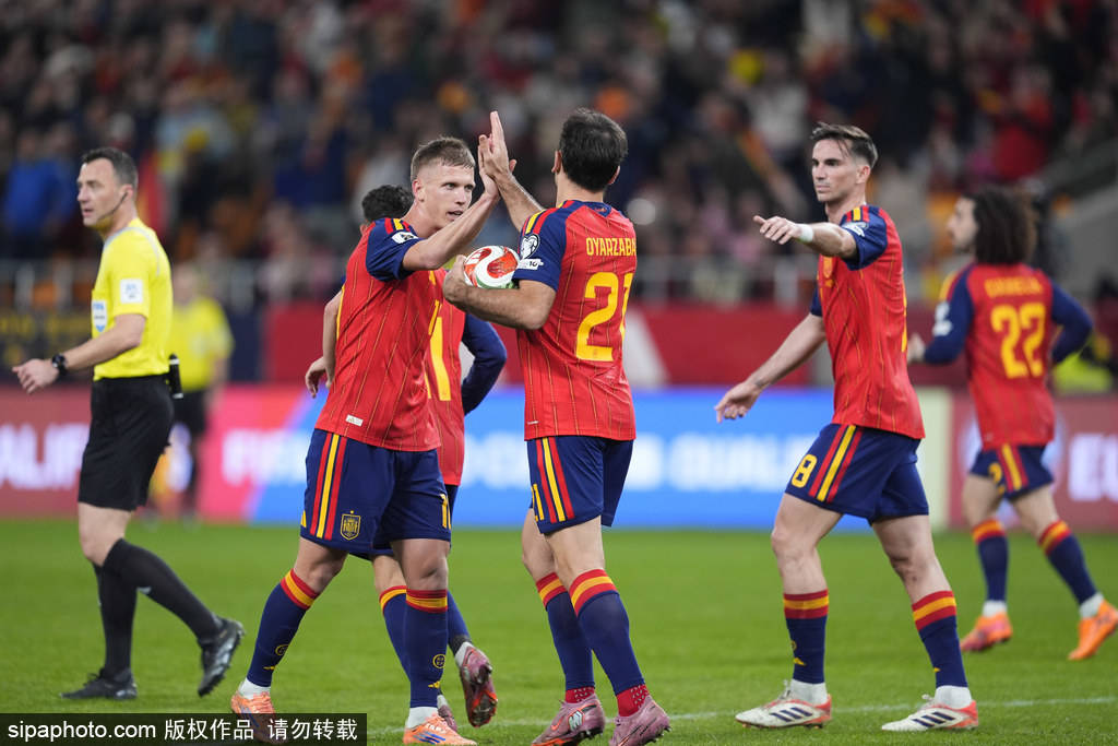 直通世界杯！世预赛-奥尔莫破门 西班牙2-2土耳其